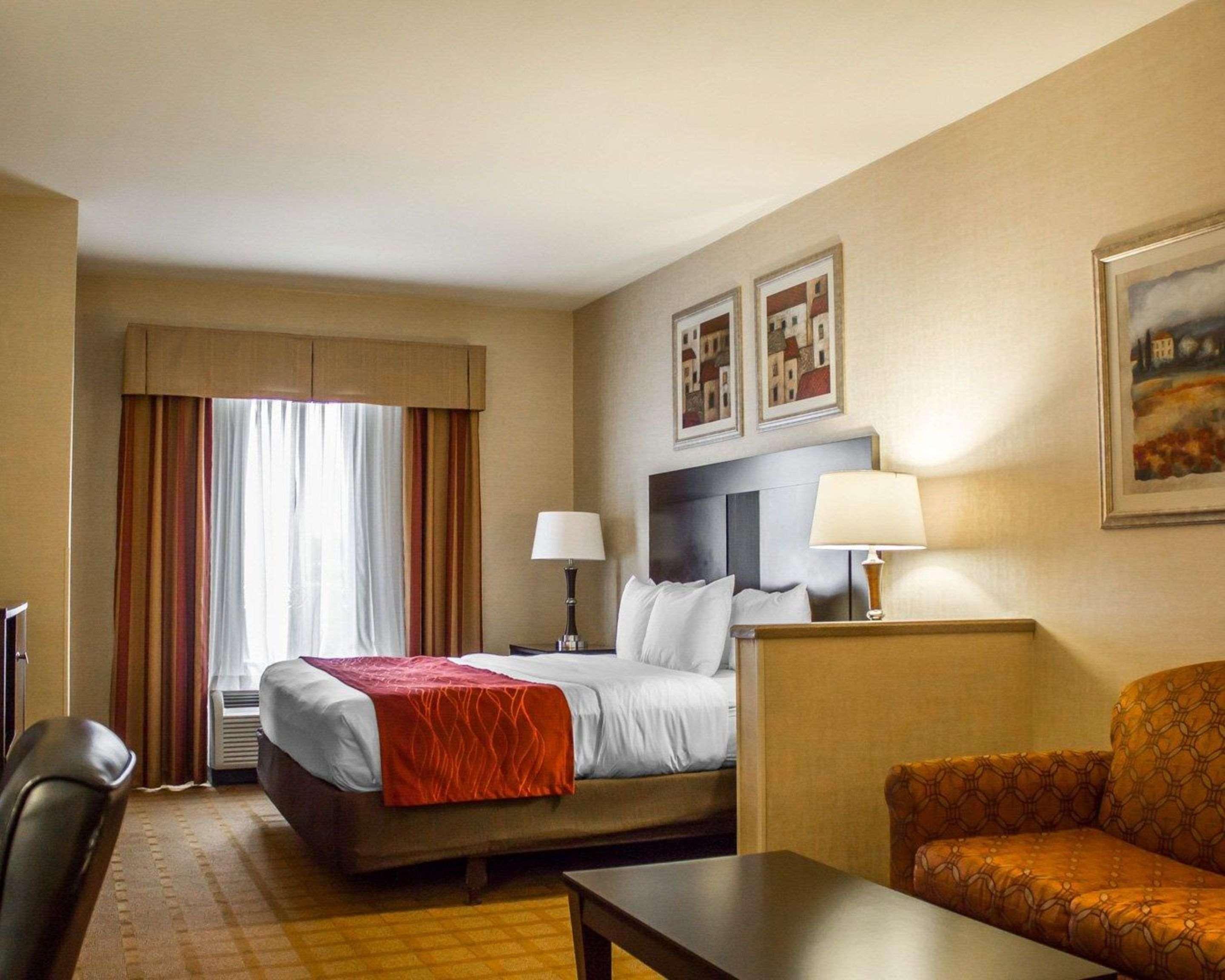 คอมฟอร์ท สวีท Hotel Edinboro ภายนอก รูปภาพ