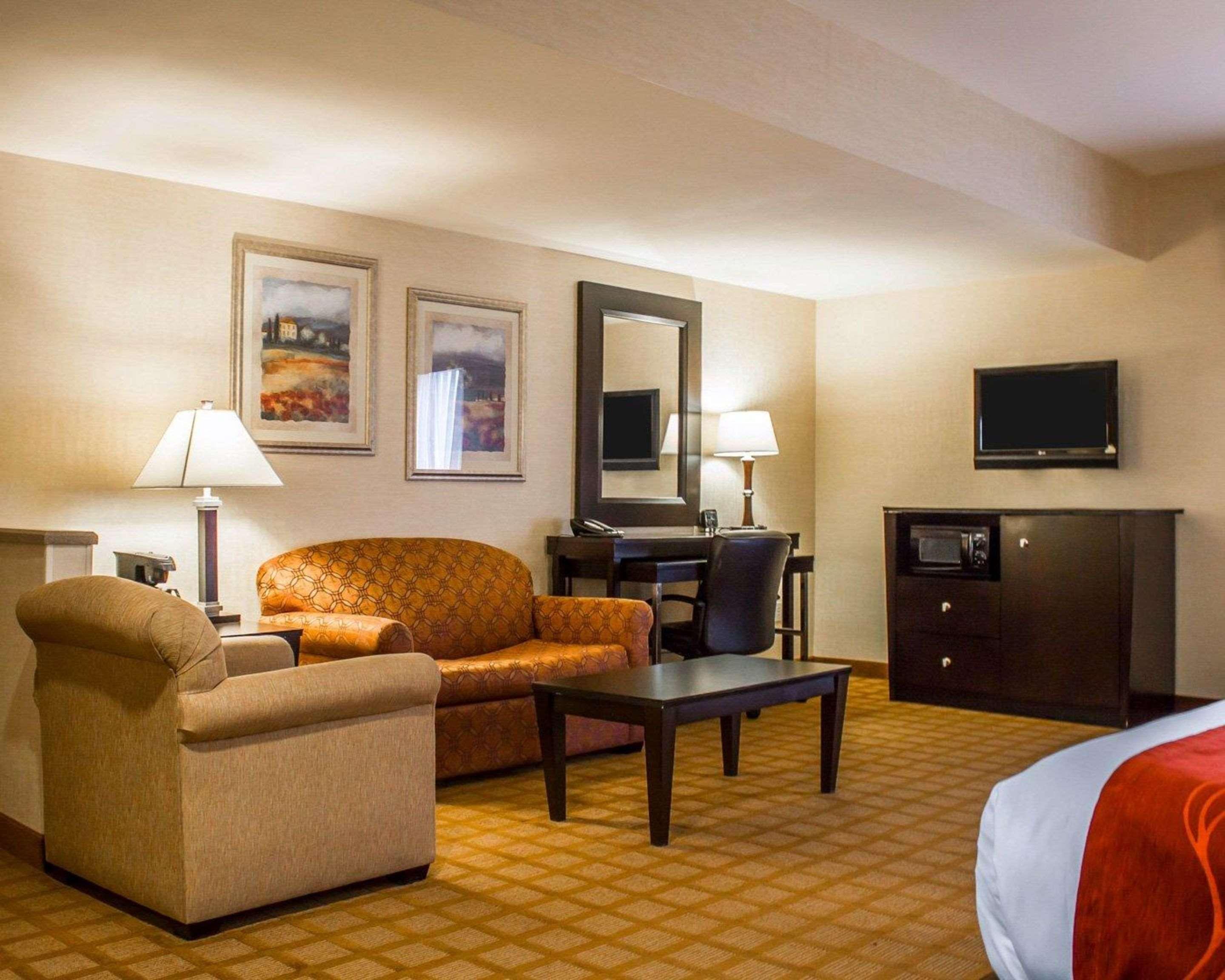 คอมฟอร์ท สวีท Hotel Edinboro ภายนอก รูปภาพ